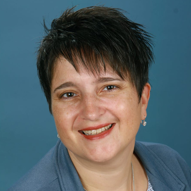  Manuela Busch